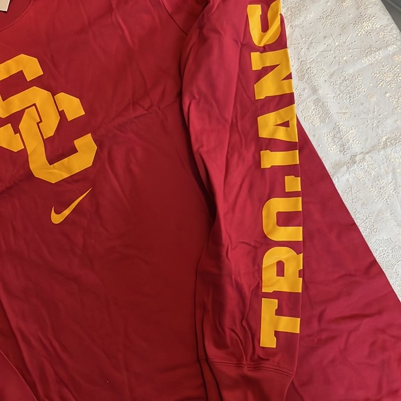 NWT The Nike Tee - Picture 3 of 8